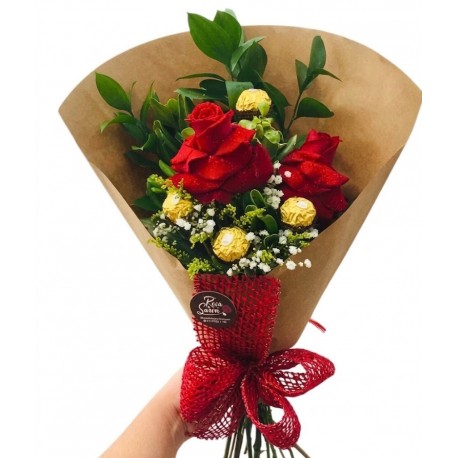Ramalhete 2 Rosas Importadas + 4 Ferrero Rocher