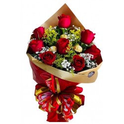 Buquê 8 Rosas Nacionais + 3 Ferreros