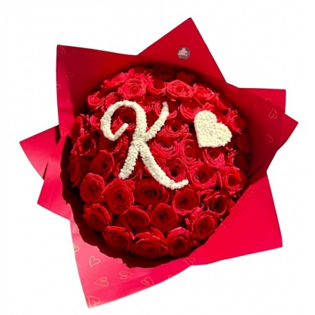 Buquê Letra 50 rosas Importadas